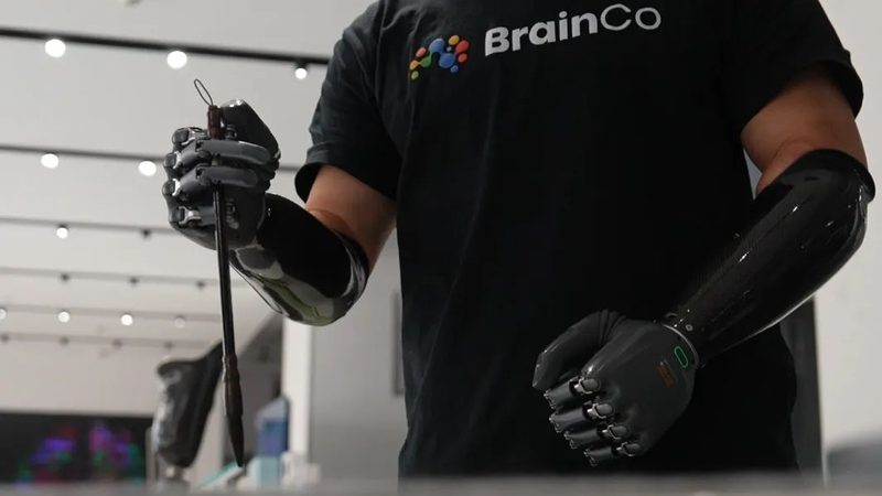企业数字化价值提升的关键：代理选择与策略**